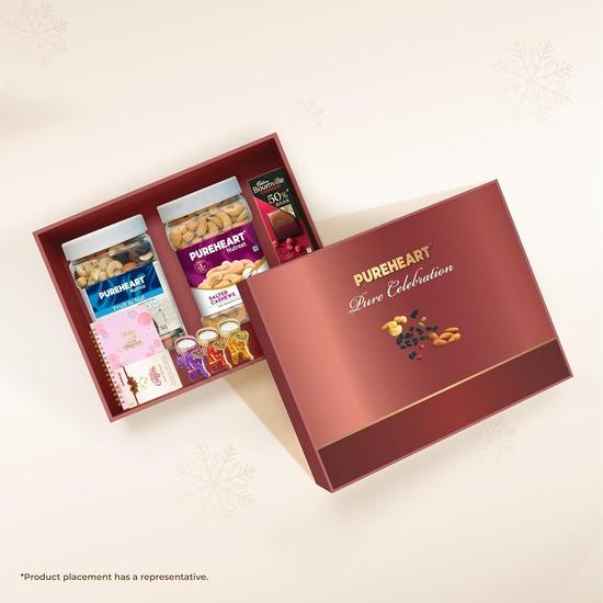 Cesta de Presentes para Celebração de Natal e Ano Novo PUREHEART | Caixa de Presente Premium com Mix de Frutas e Nozes, Castanhas Salgadas (650g cada)