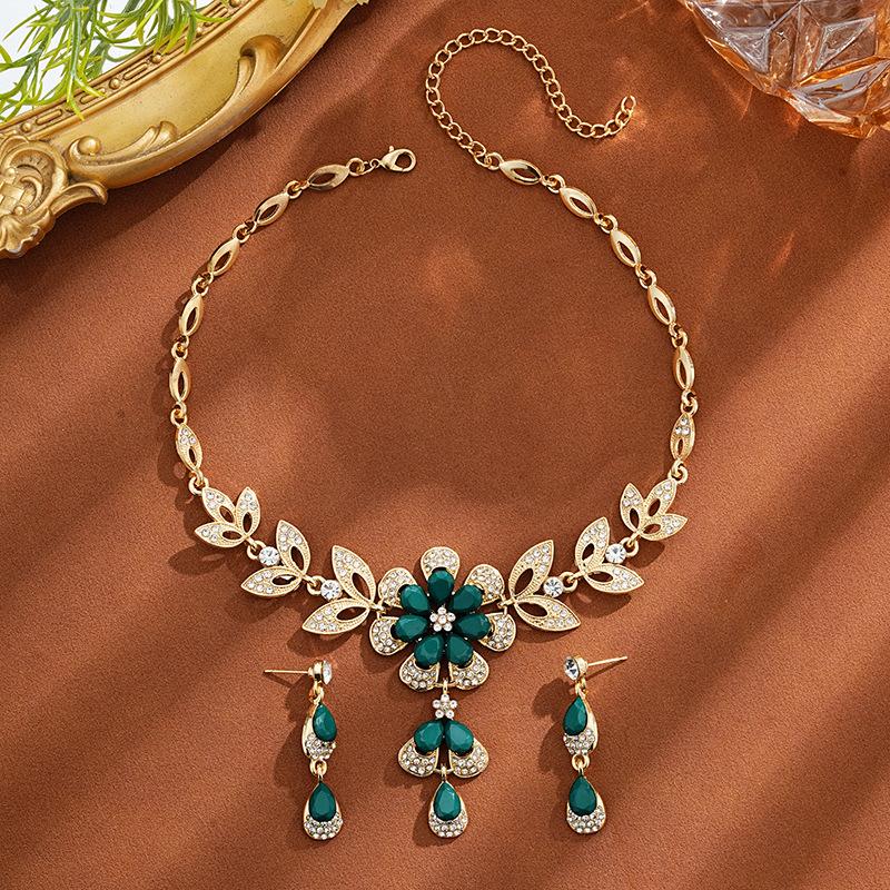 Exaggerated Personality Necklace Earrings Set Jewelry Multi-colored Flower Retro Diamond-encrusted Bridal Necklace Earrings Set 2026 45CM зелёный
