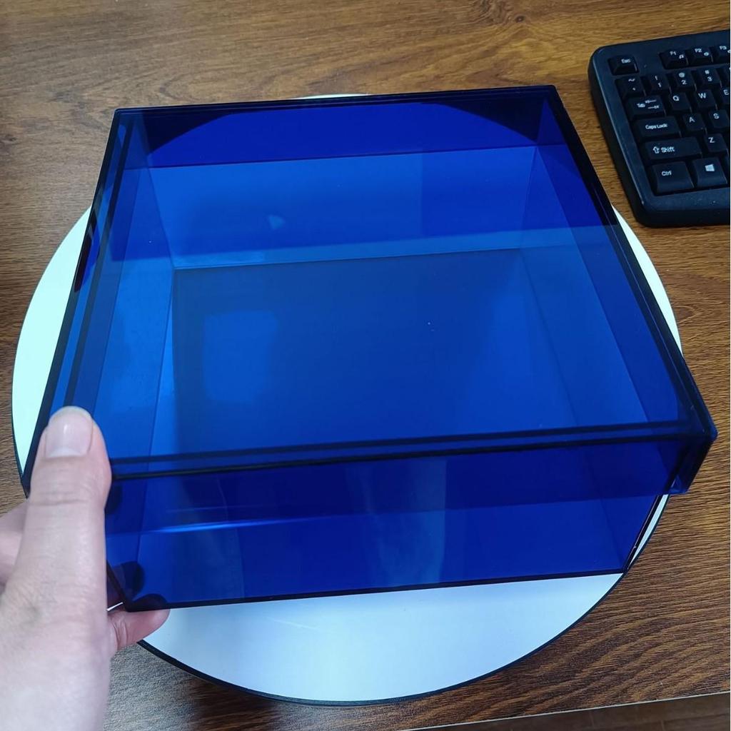 Acrylic Mooncake Storage Box with Flip Cover - Elegant Souvenir Gift for Weddings, Bridesmaids, and Groomsmen