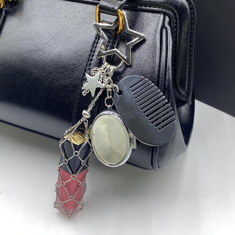 Metal Portable Lipstick Holder Bag With Mini Mirror Stylish Hanging Decoration Keychain Storage Rack Portable Makeup Accessory