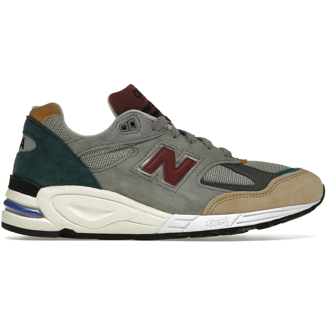 

Кроссовки New Balance 990v2 Серый Зеленый Бордовый(M990CP2) 42.5
