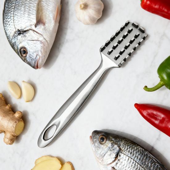 Stainless Steel Fish Scale Remover with 24 Wedge Sawtooth Ergonomic Handle Manual Fish Scale Descaler Descaling Removal Tools Kitchen Gadgets
