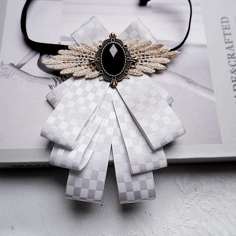 Solid Color Butterfly Tie With Rhinestone Decor And Polyester Fabric For Formal Events And Weddings