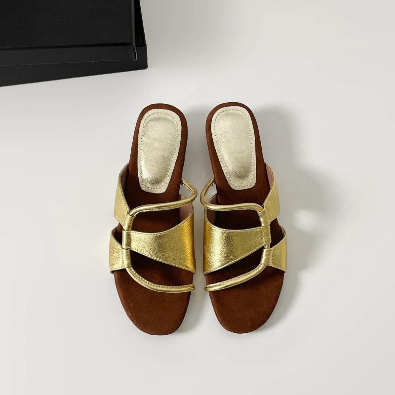 Round-toe Shoes with Hollowed-out Wedge Heels Women's One-piece Thick-soled Flip-flops