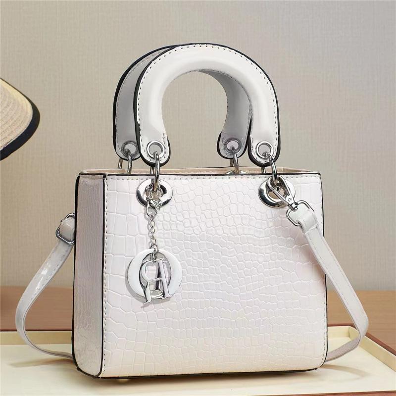 Crocodile Pattern Fashion Bucket Bag - Versatile Large Capacity Shoulder & Crossbody