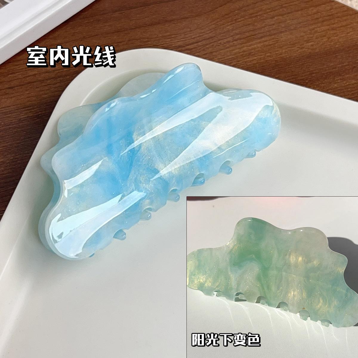 

New Funny Hair Claw Clips Ultraviolet Color Changing Large Colorful Acrylic Shark Clip Sweet Elegant Women Hair Accessories