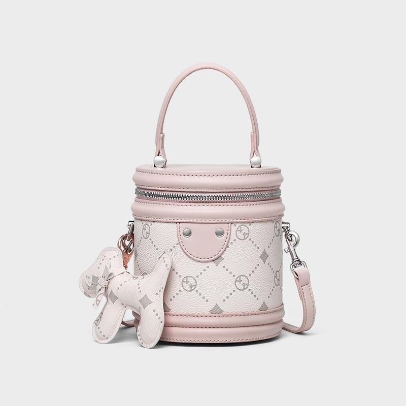 Bucket bag new women's bag summer handbag fashion versatile high sense commuter shoulder messenger bag