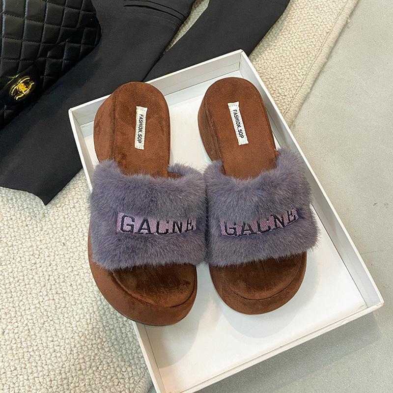 

Маленькие толстоподошвенные увеличенные тапочки-пушистики с надписью Женская обувь Интернет-знаменитости на высоком каблуке леопардовый принт плюшевые тапочки на одно слово осенью и зимой 40 фуксия