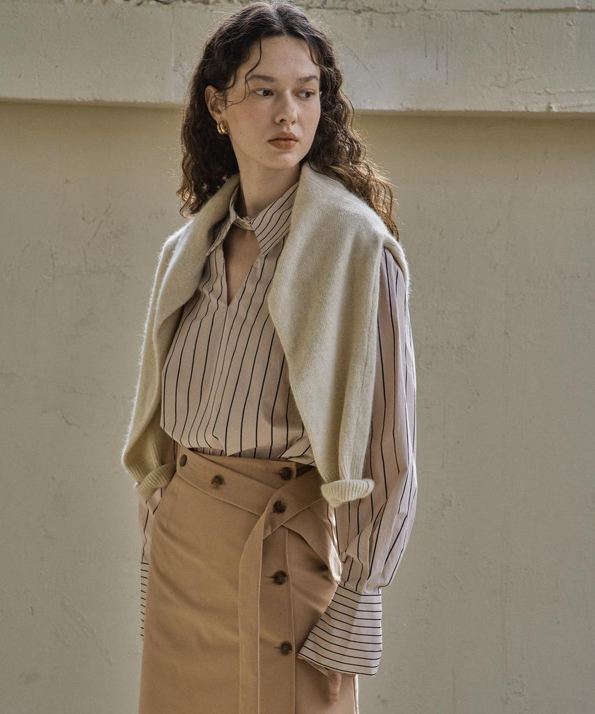 Kkeulle Belted Button Skirt_Beige