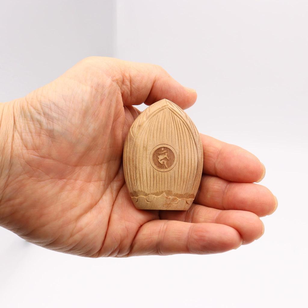 Kurita's Specialty Buddhist Statue [Guardian Deity] Seated Acala (Lotus-Shaped Incense Holder Buddha [Pocket Buddha]) Guardian Deity, Kakugo (6.2cm