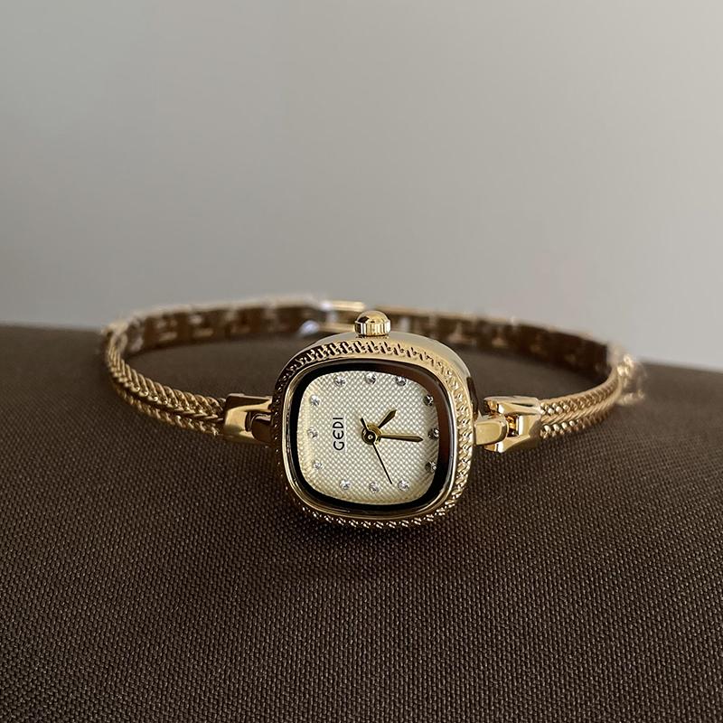 Luxury Brand Premium Bracelet Watch for Women Compact and Exquisite Water-Resistant Slim Strap Quartz Movement Versatile Styling