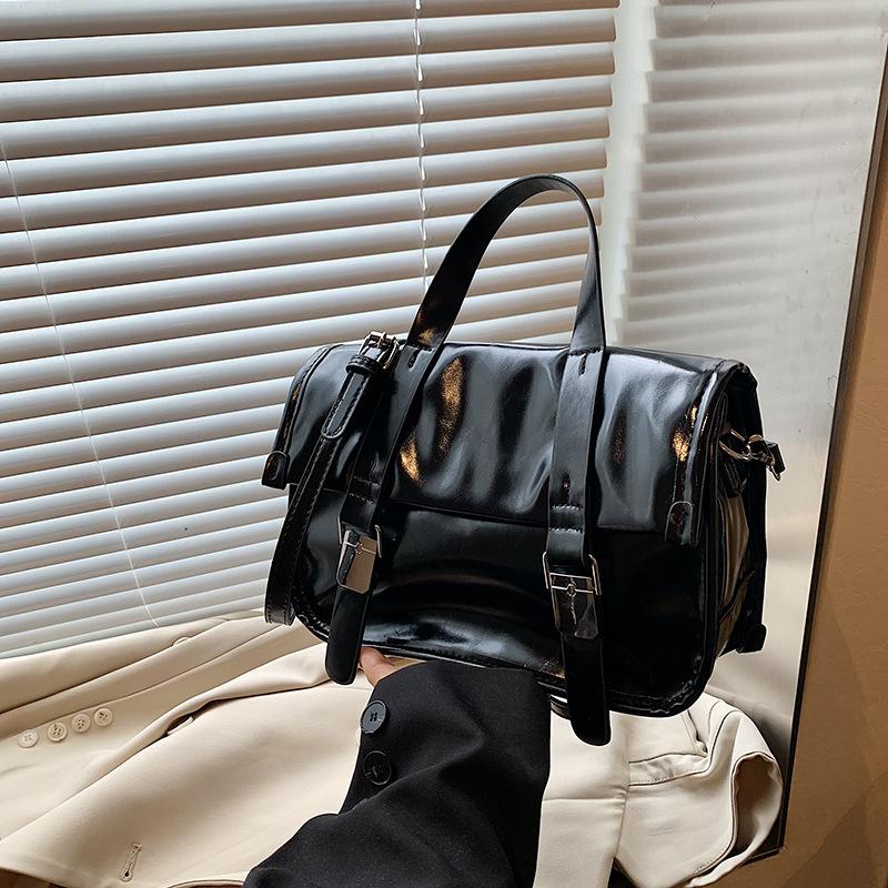 Large Capacity Bag Women's Versatile New Casual Shoulder Messenger Bag Portable Commuter Bag