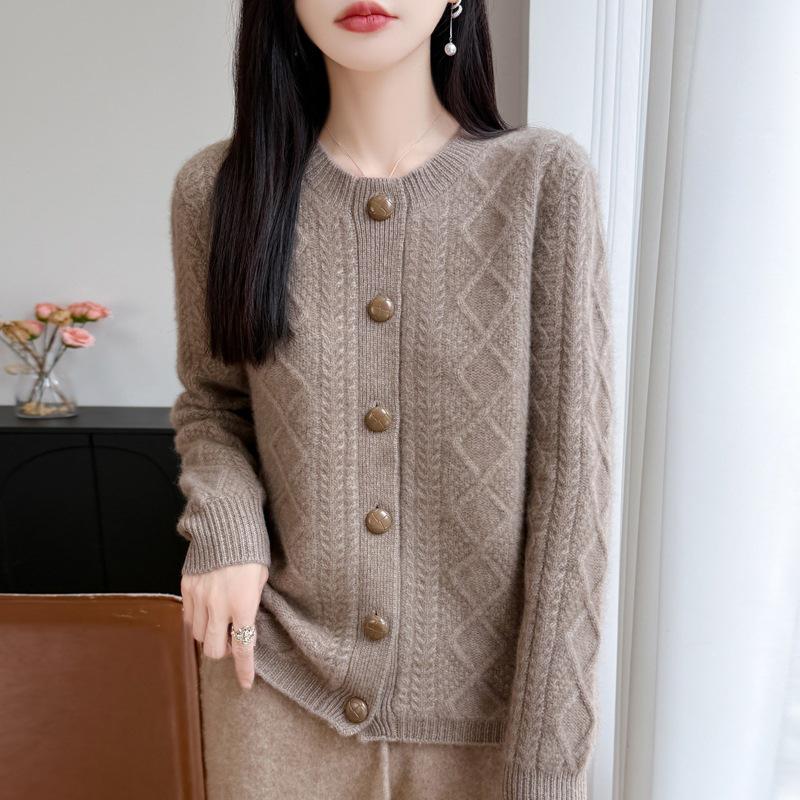 2026 Autumn/Winter Women's Pure Wool Cable Knit Cardigan Sweater - Thickened, Round Neck, Long Sleeve