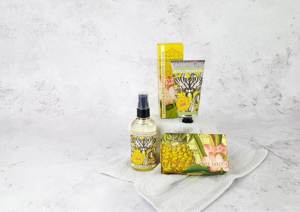 Sanwa Trading English Soap Company English Soap Company KEW GARDEN Luxuriöse Handcreme Ananas Pinke Lotusblüte Ananas Pinke Lotusblüte & &