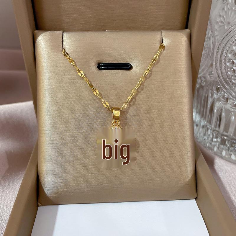 **Lively Women's Necklace: Titanium Steel & Gold-Plated Copper Clavicle Chain**