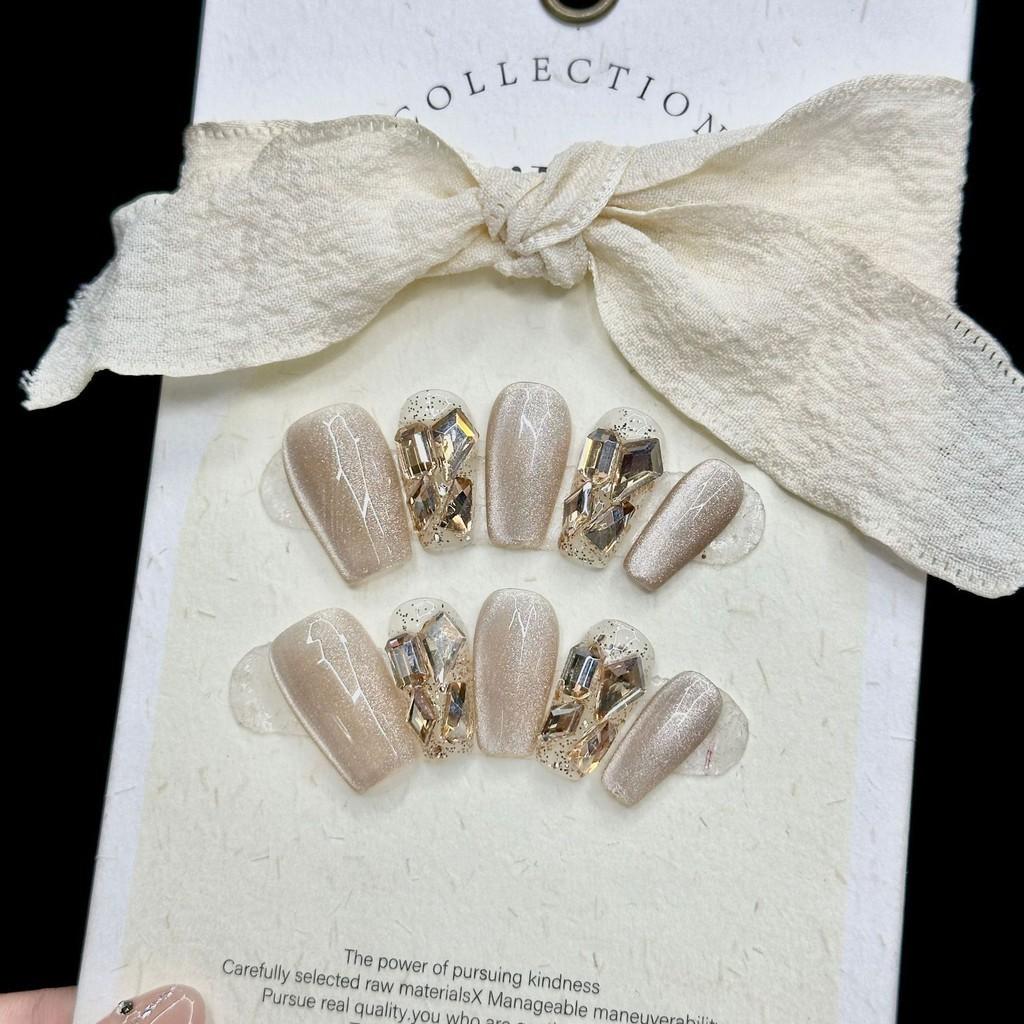 

Чистый ручной работы накладной ноготь Высококлассный темперамент Шоу Белый кошачий глаз стиль Носить L