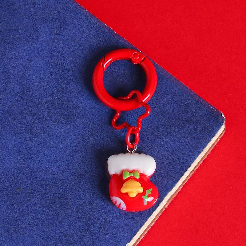 Cartoon Christmas Keychain: Cute Tree, Santa, and Snowman Accessories for Kids' Schoolbag Decoration