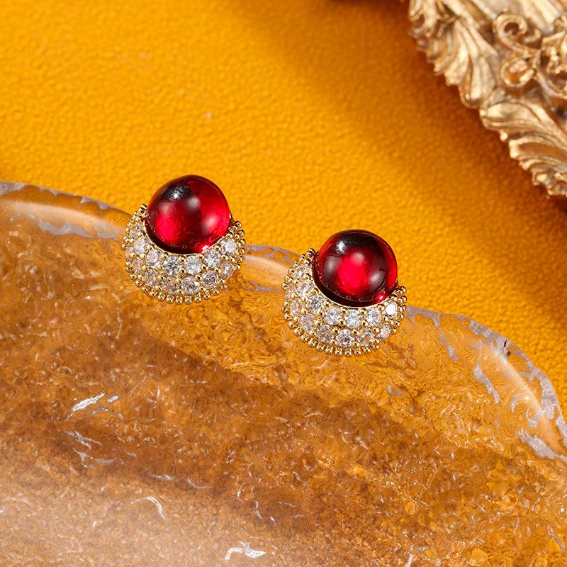 SUYU Spring Red New Earrings Minimalist Design Fashionable Women's Luxury Small Earrings Exquisite Accessories Earrings