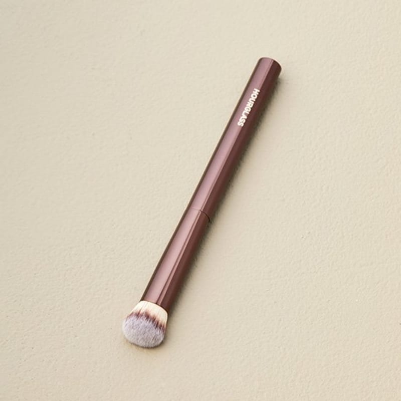 

[Hourglass] Кисть для консилера Vanish Seamless