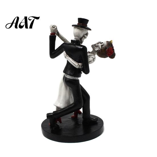 Resin Gothic Decor for Home Day of The Dead Dancing Skeleton Couple Figurine, Halloween Wedding Statue Lover Statue, Romantic Bride Groom Sculpture