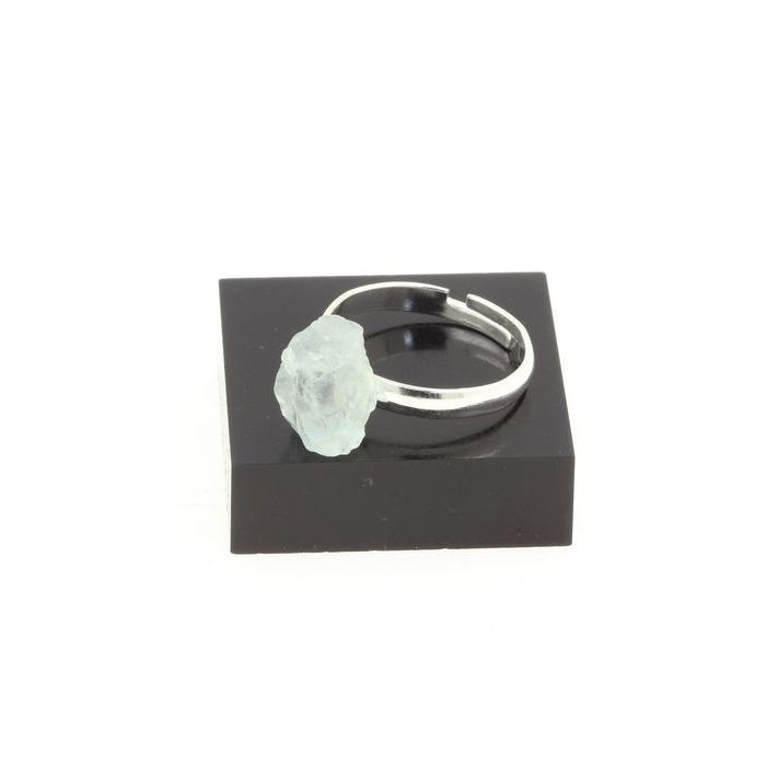 Pierres et Minéraux. Bague Aigue-Marine brut plaqué argent. 10.75 ct. Taille réglable.