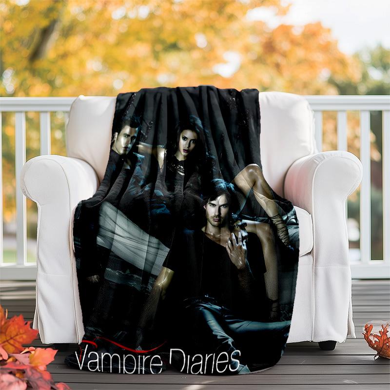 1 Stück The Vampire Diaries 4 Thema Weiche Flanell-Kuscheldecke - Digitaldruck, Polyester, Gemütlich für alle Jahreszeiten, Perfekt für draußen und Reisen