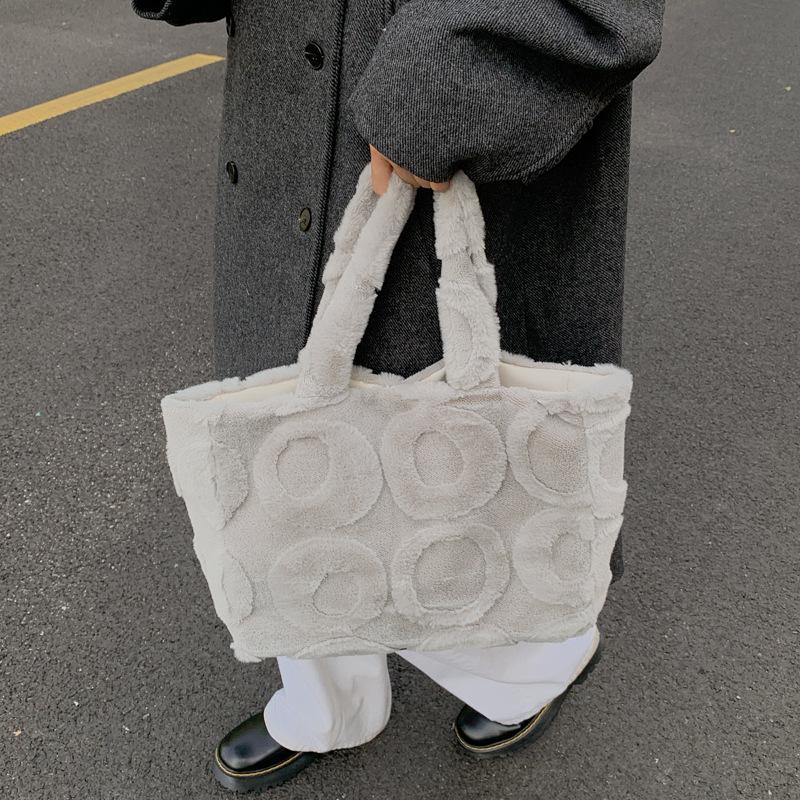 Simple and Casual Top Handle Bag Winter Retro Versatile Texture Tote Bag Large Capacity Elegant Daily Commute Bag for Women