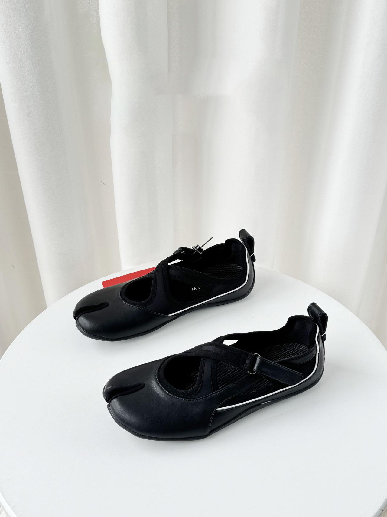Cross-Toed Mary Jane Single Shoes Women`S
