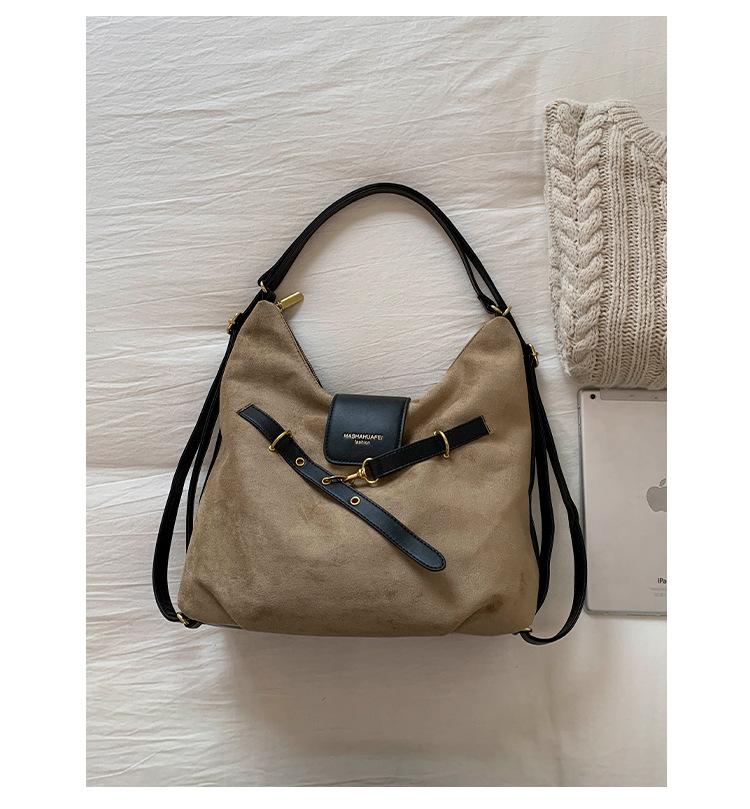 

Retro large-capacity commuter underarm bag women s 2025 new autumn and winter backpack fashion shoulder messenger tote bag хакі