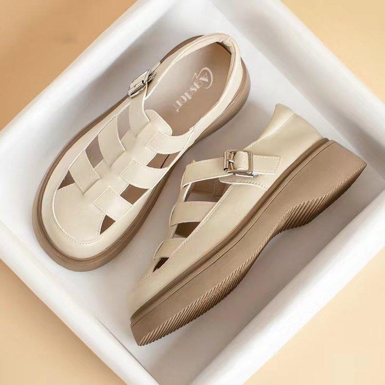Roman sandals women's summer 2025 new thick-soled popular bag head single shoes with skirt loafer small leather shoes outside