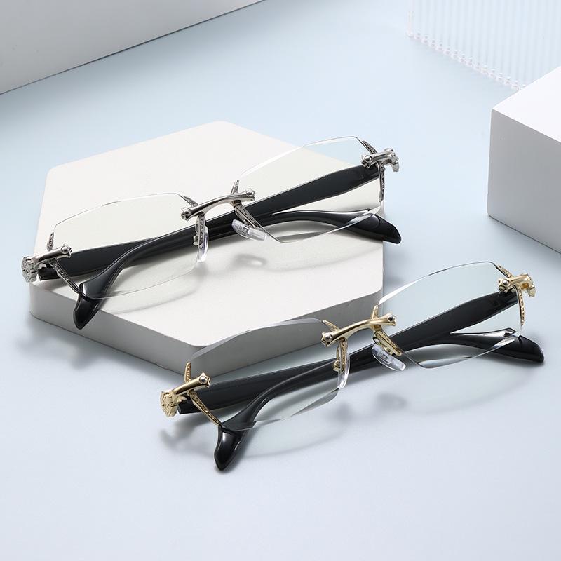 High-IQ Retro Square Rimless Glasses for Women & Men - Silver Wire, Korean Style, Natural Look, Clear Myopia Lenses.