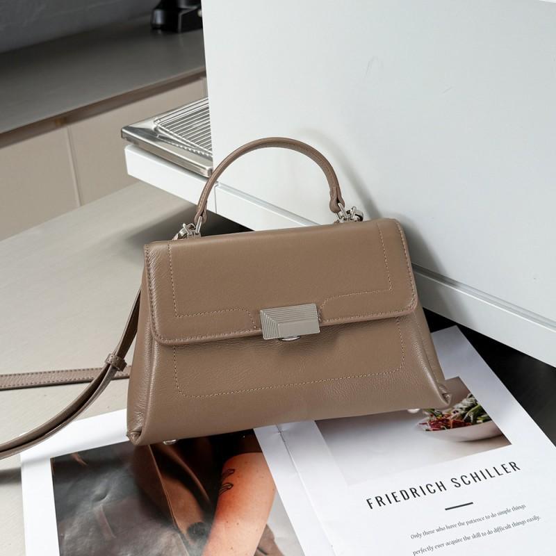 

Fashionable High-end First-layer Cowhide Square Bag All-matching Cross-body Casual Portable Unit Price Women s 27x10x17cm хакі