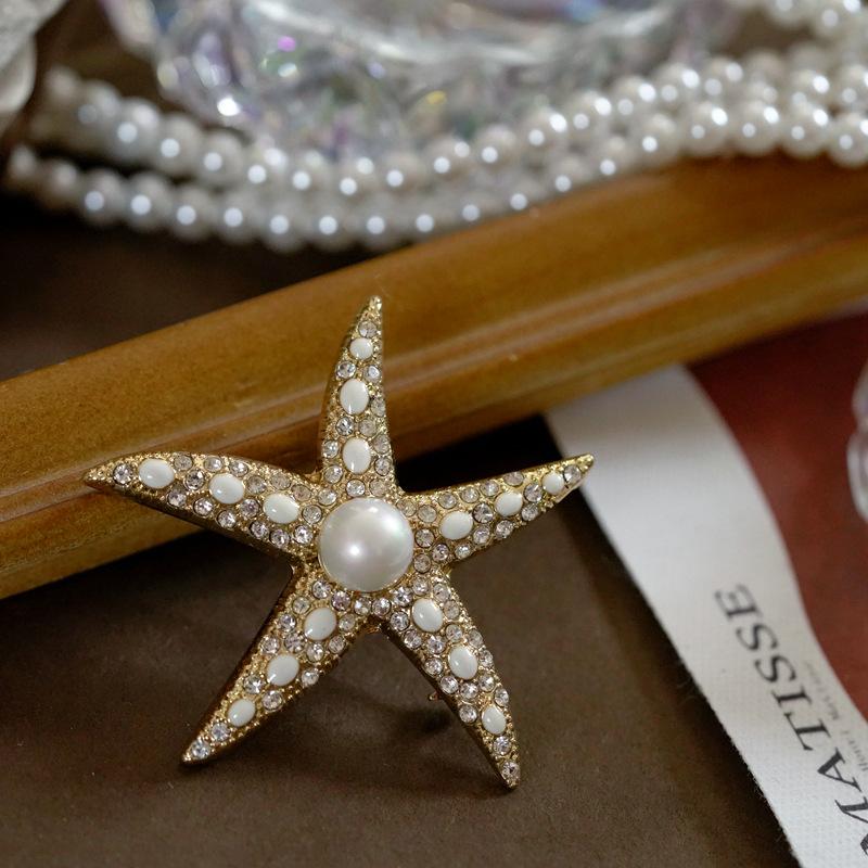 Broche Vintage Style Palais Accessoires Baroque Rétro Perle Mate Broches Pour Femme Fille Cadeau de Fête