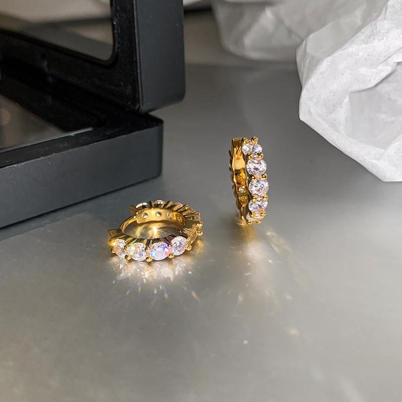 

Silver Zircon Metal Earrings Light Luxury Niche High-end Small Exquisite 100% Match Affordable Dainty Women s Daily Earrings