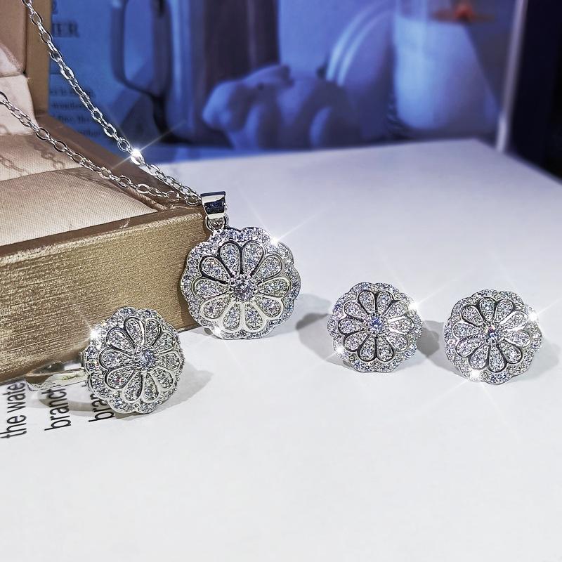 Rich Woman Micro Set Crystal Zircon Jewelry Three Piece Set  Full Diamond Starry Sky Necklace Earring Set
