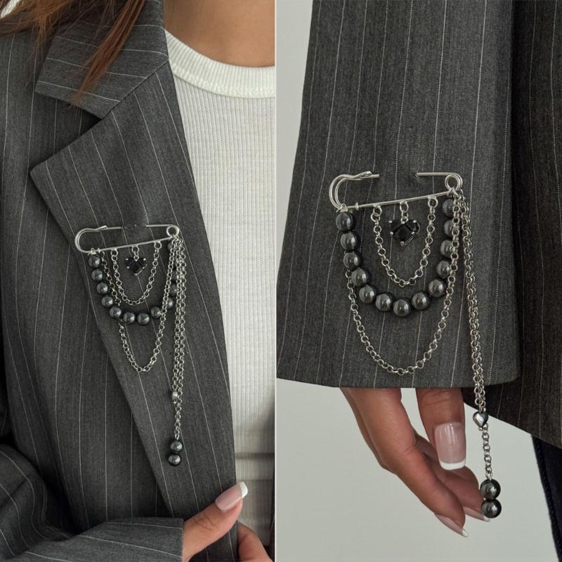 Elegant Heart Shaped Brooch With Beaded Chain Fringe Heart Pendant Brooch Pin Charm For Women Fashion Accessory