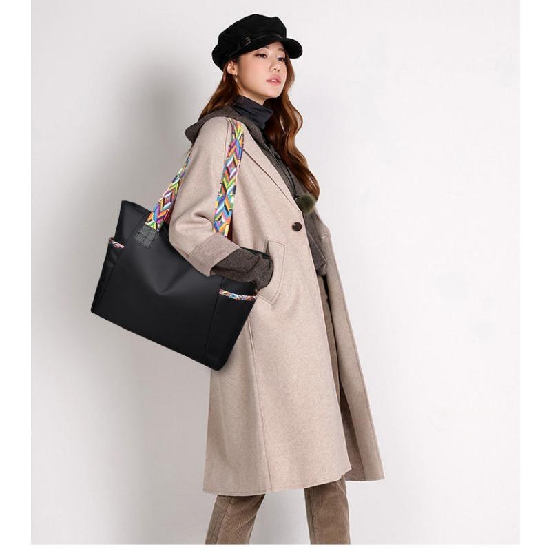 Women Oxford Fabric Shoulder Bag Large Capacity Minimalist Fashion Handheld Bag Casual Water-Resistant Tote Bag