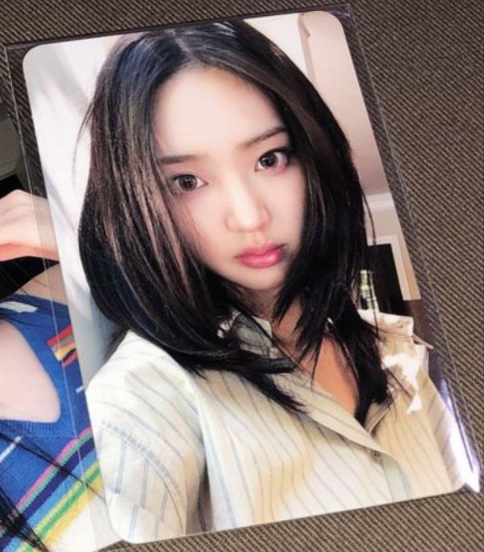 

[Б/У] kiiikiii Isol Dancing Alone Санок 2-я неделя коллекционная карточка