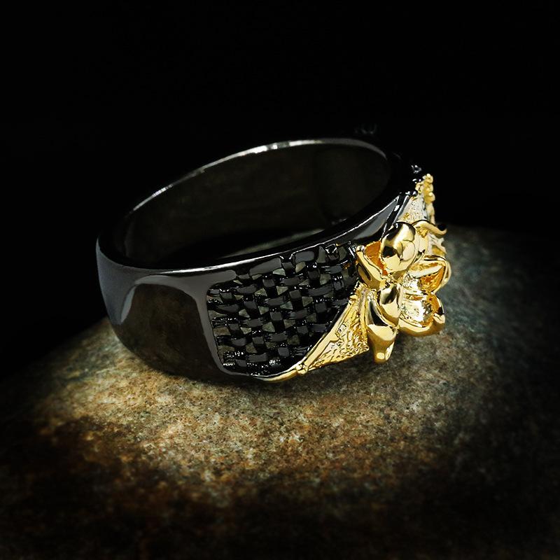 Blomster hule armbånd innlagt med AA Zircon Black Gold Tofarget kvinners ring