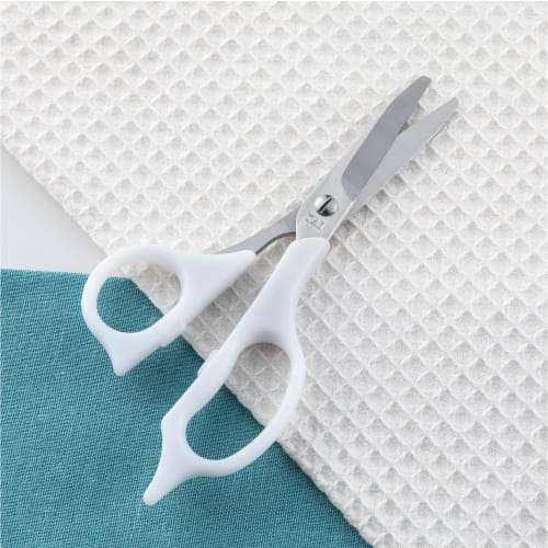 Kai KAI Self-use Hair Cutting Scissors with Comb, Hair Cutting, Hairdresser Supervision Manual Included KQ3202