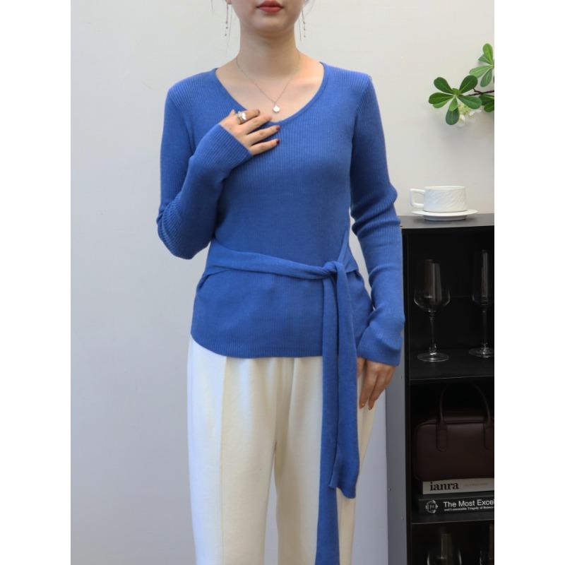 Autumn and winter new streamer design sense solid color knitted bottoming shirt slim and thin temperament sweater pullover woman
