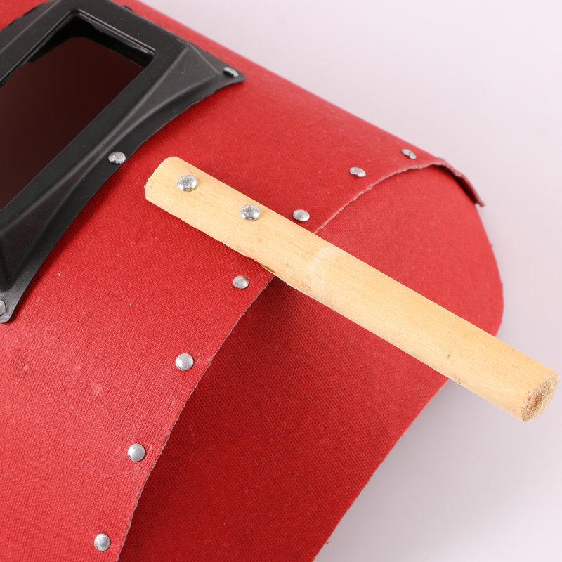 Ręczna Czerwona Stalowa Maska Spawalnicza z Drewnianym Uchwytem, Wodoodpornym Kapturem i Czapką do Spawania Łukiem Argonowym dla Ochrony Spawacza