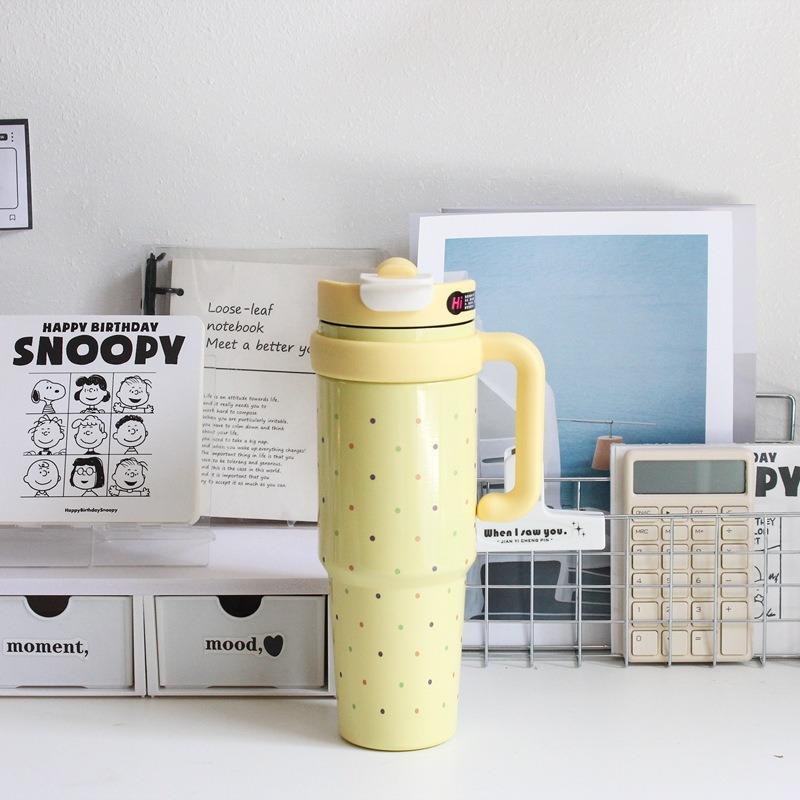Simple and Stylish Water Bottle, Large Capacity Straw Ice Pack, Stainless Steel Thermos. 1000ML жёлтый