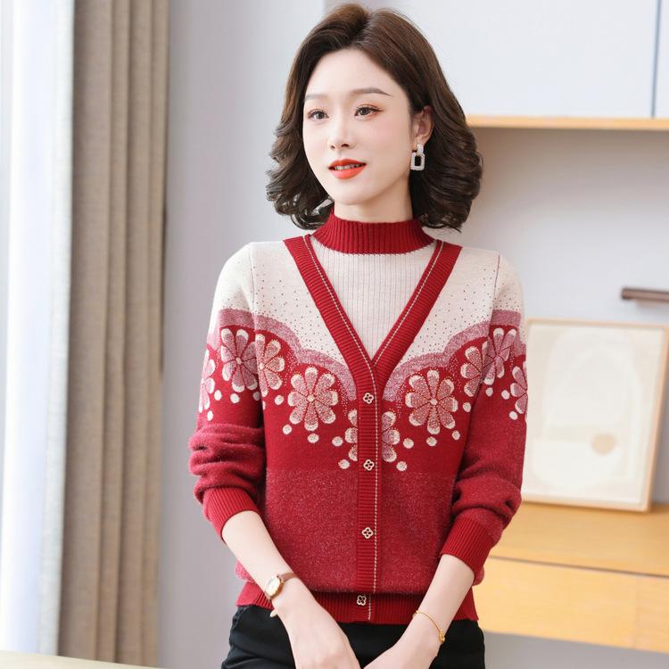 Velvet Sweater Fashionable and Warm Inner Wear for Middle-aged and Elderly Women In Winter Integrated Velvet Fake Two-piece Base Shirt