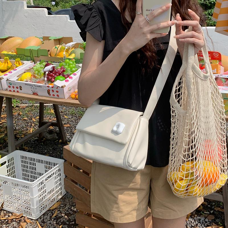 New Women's Bag Texture Niche Design Soft Cloud Bag Crossbody Small Square Bag Casual Versatile Shoulder Bag