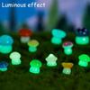 10 stk Creative Night Glow Simulering Soppfigur Dyremodell Mose Mikrolandskap Hjemmeinnredning Miniatyrpynt