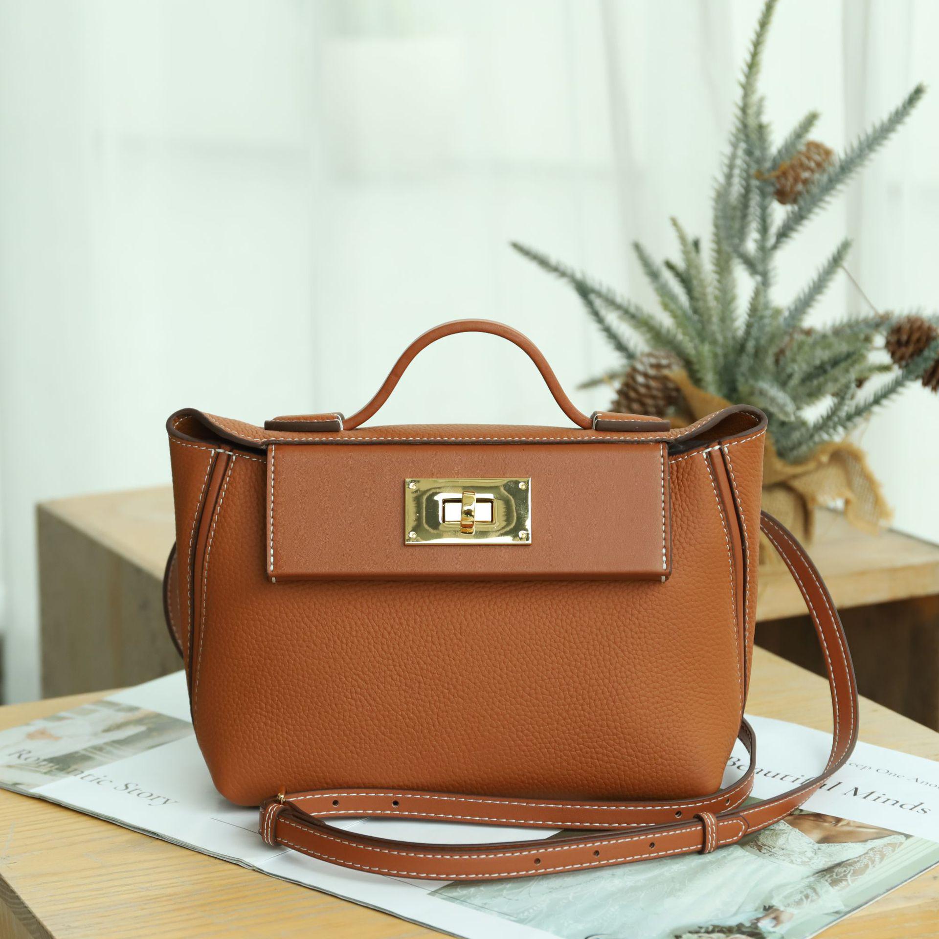 

Women s Red Kelly Crossbody Bag - High-End Gift for Girlfriend or Best Friend, Perfect for Weddings 26x10x17 cm (LxWxH)