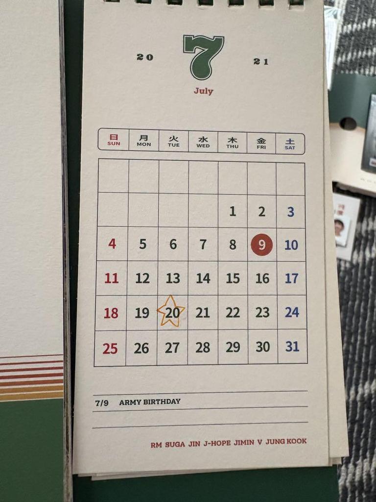 [USED] BTS 2021 SEASON'S GREETINGS