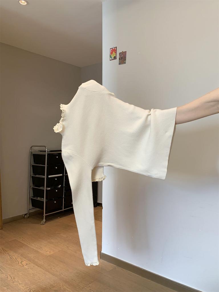 Autumn and Winter Lace Fungus Edge Semi-turtleneck Knitted Bottoming Shirt Women's Soft Waxy Sweater Temperament Simple Inner Top