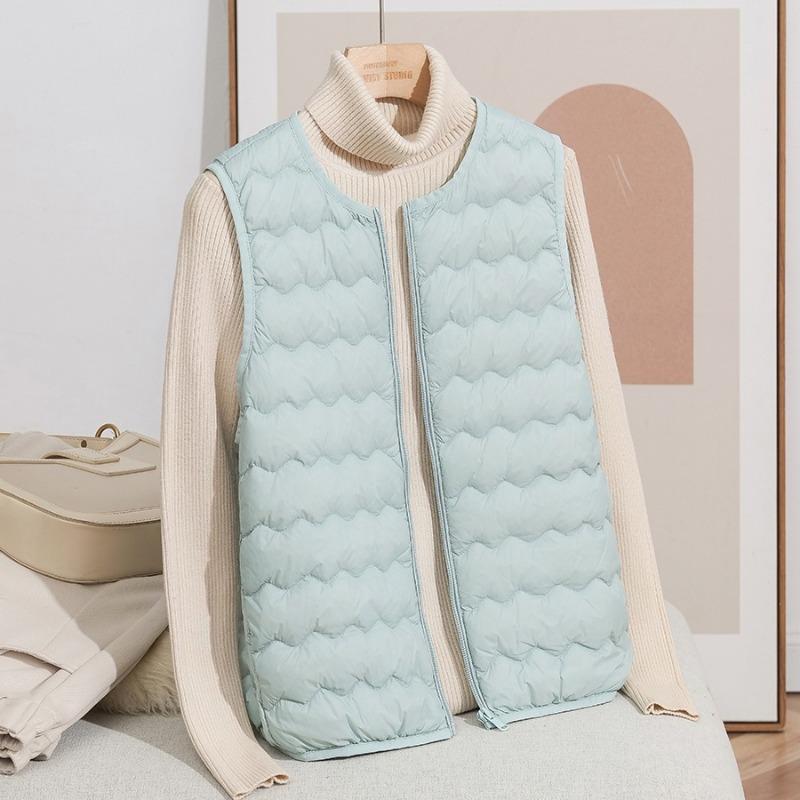 Autumn and Winter New Light Round Neck Wavy Quilting Line Winter Clothing Portable White Duck Down Vest Winter Jacket Tide